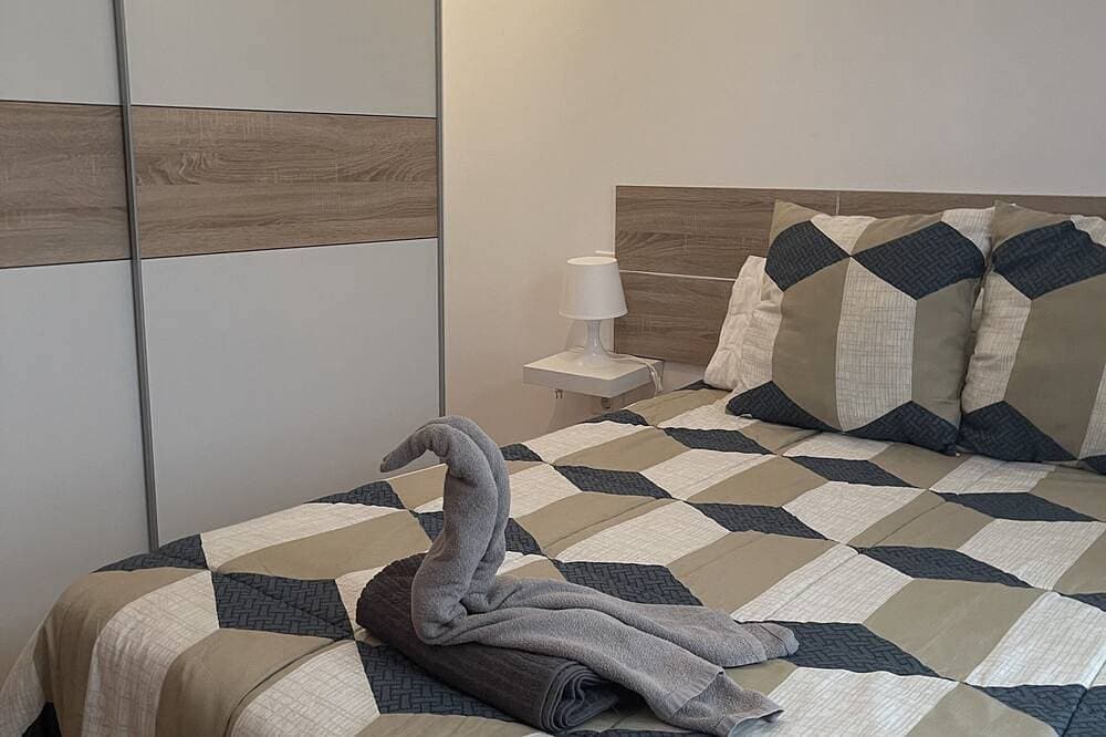 Foto 2 von 30: Apartment near the beach with pool and WIFI (I)