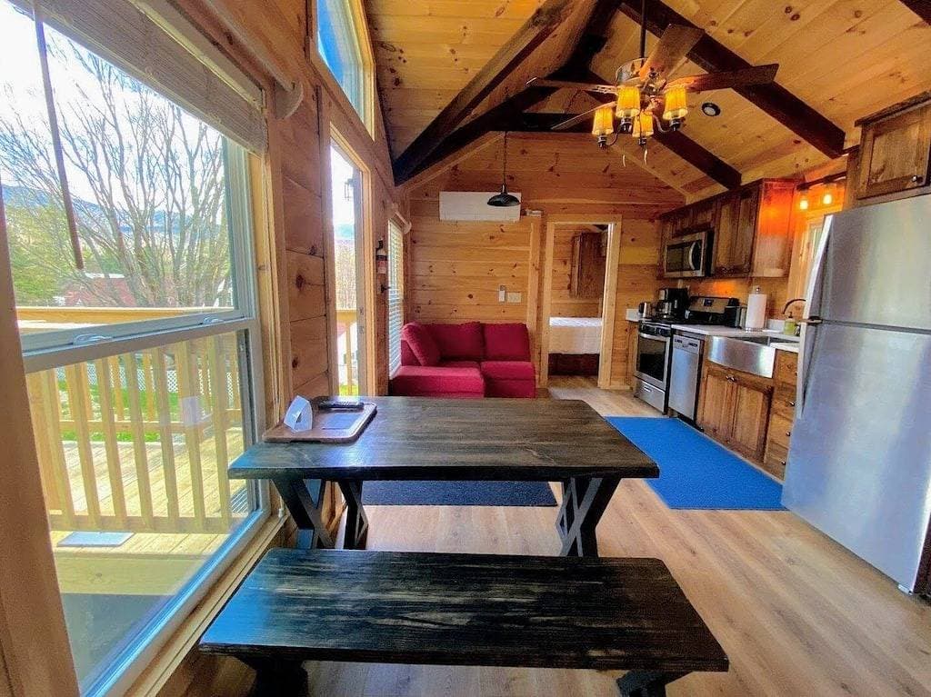 Foto 10 von 11: B3 Großartiges \"Tiny Home\" mit Klimaanlage, Bergblick, Minuten zum Skifahren, Wandern, Attraktionen, hundefreundlich!