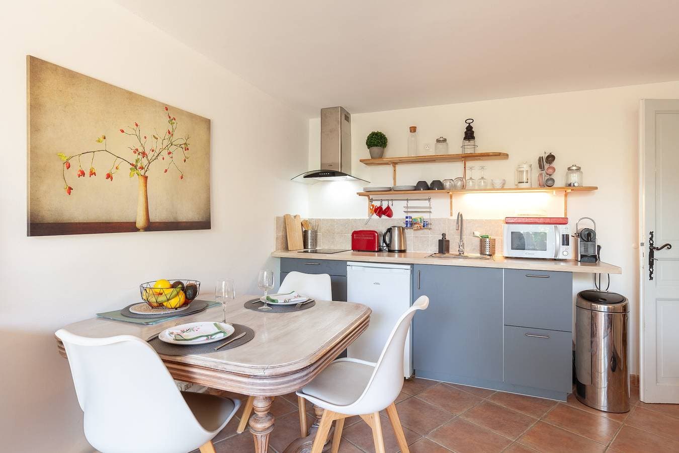 Foto 8 von 20: Ferienwohnung 'Logement De Charme Les Araucarias' mit Gemeinschaftspool, privater Terrasse & WLAN