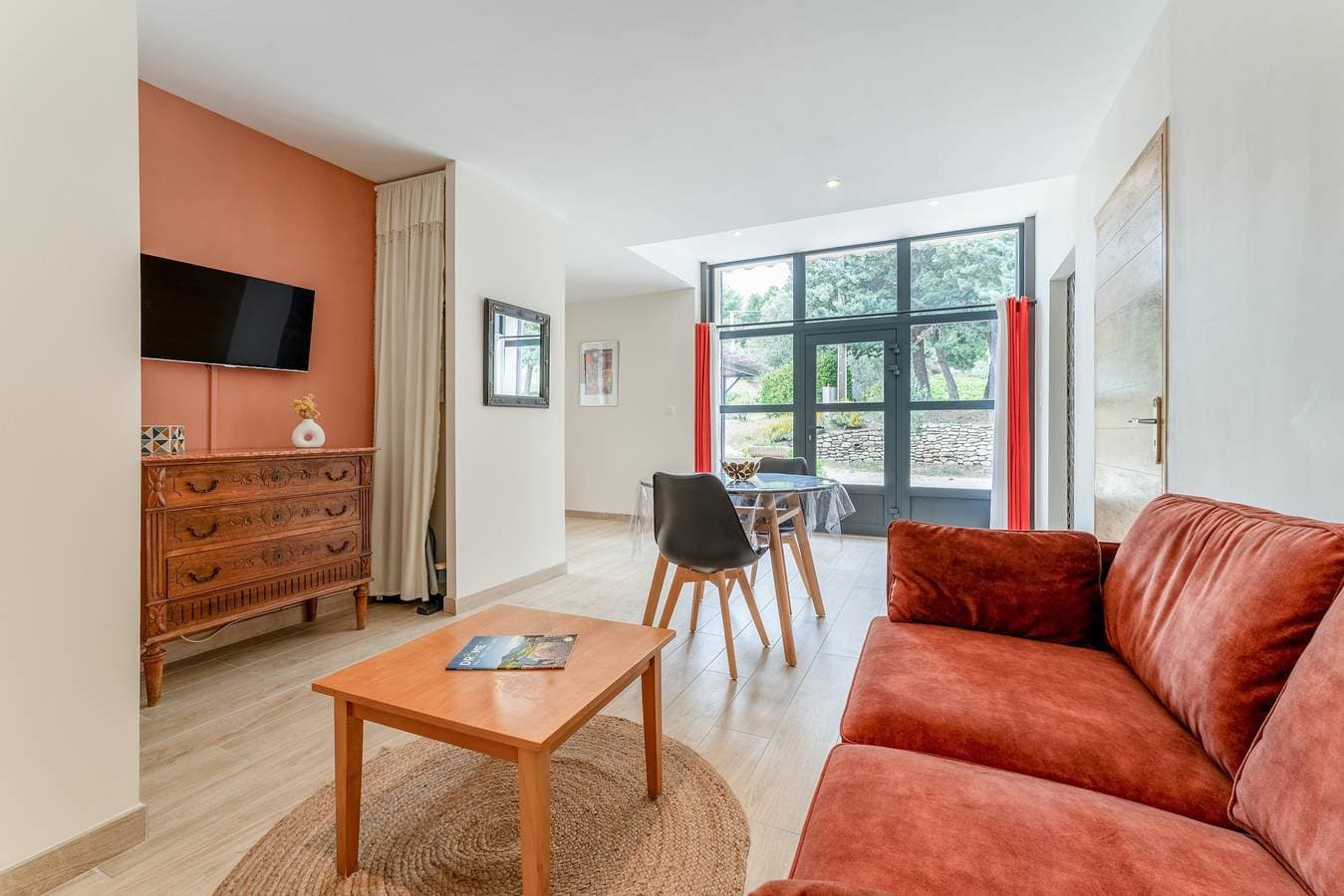 Foto 4 von 22: Gîte Apivita – Ferienhaus mit Pool inmitten von Weinbergen bei Nyons