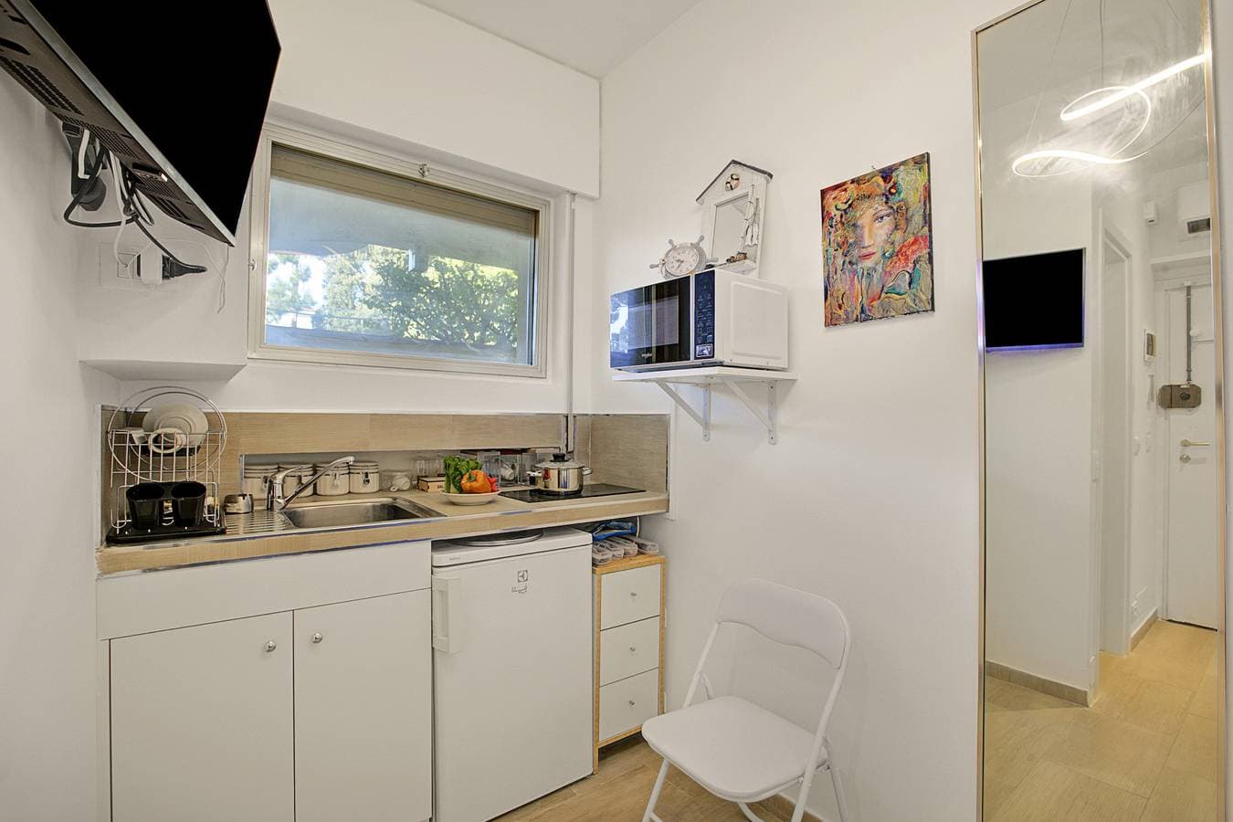 Foto 3 von 27: Jolie Sur La Mer - Petit Studio with Shared Pool