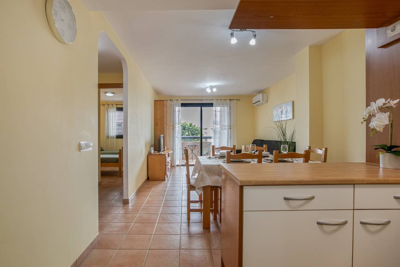 Foto 10 von 31: Ferienwohnung 'Palm Serenity' mit Gemeinschaftspool, WLAN und Klimaanlage