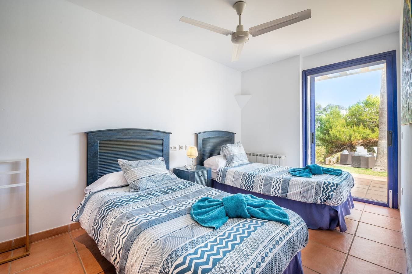 Foto 12 von 26: Moderne Villa in erster Reihe "Sa Caleta" mit Zugang zum Strand