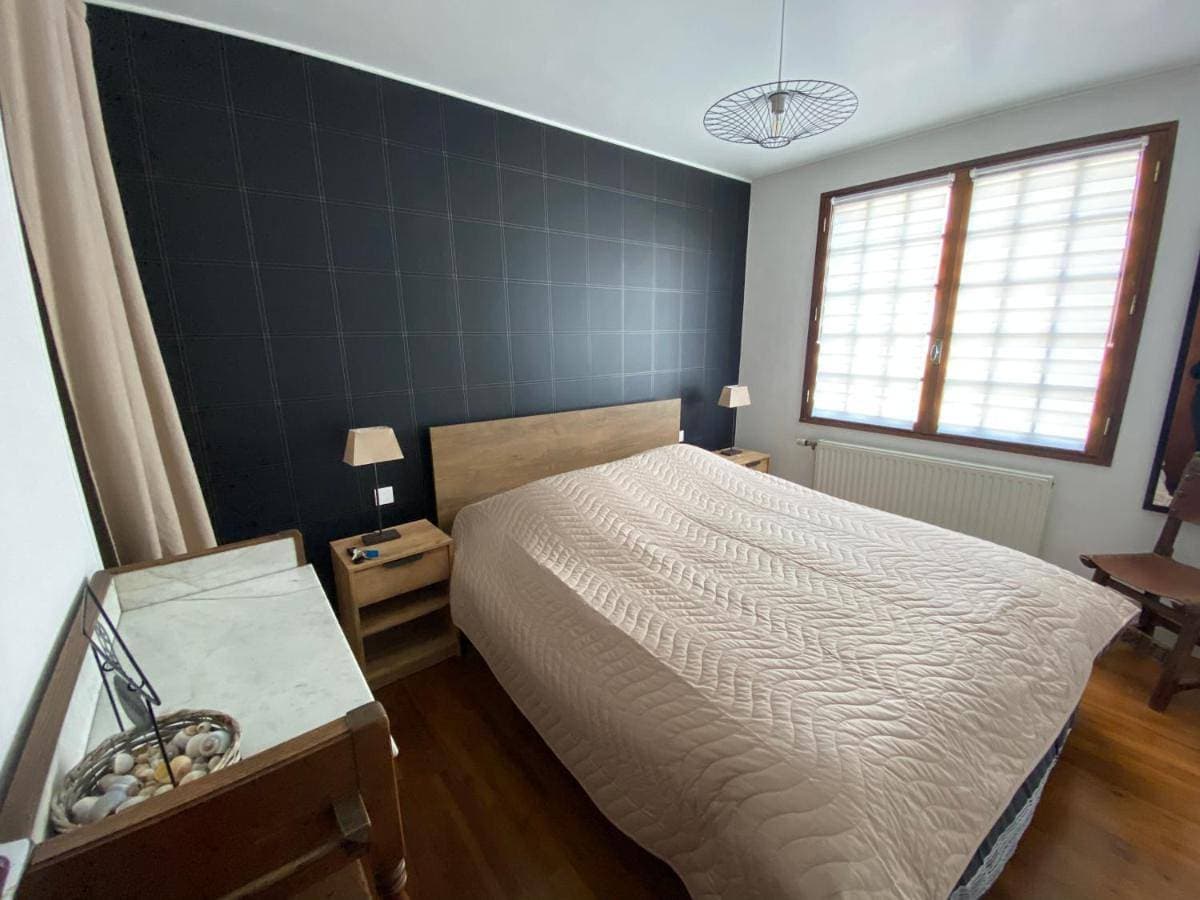 Foto 5 von 12: Three-Bedroom House