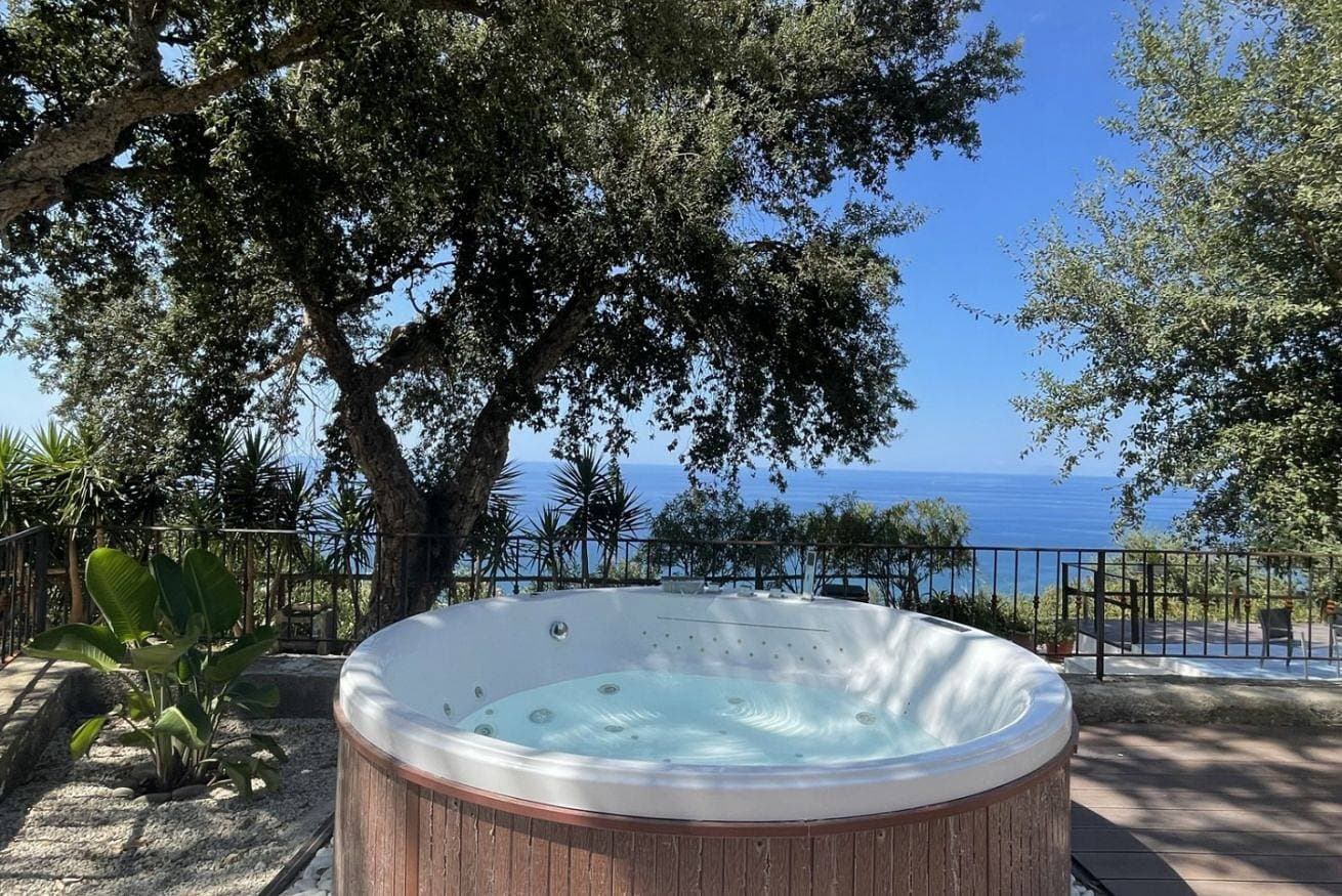 Foto 2 von 25: Villa Alice – Villa mit Privatpool, Whirlpool und Meerblick