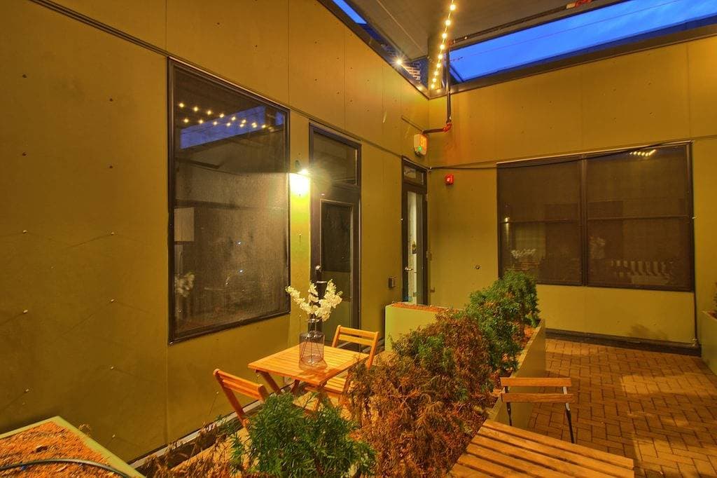 Chic Ultramodern Minimalist Studio Loft + Patio 1