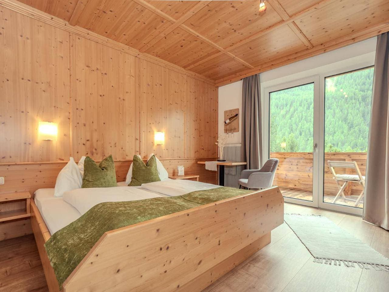 Foto 9 von 23: Double Room with Balcony