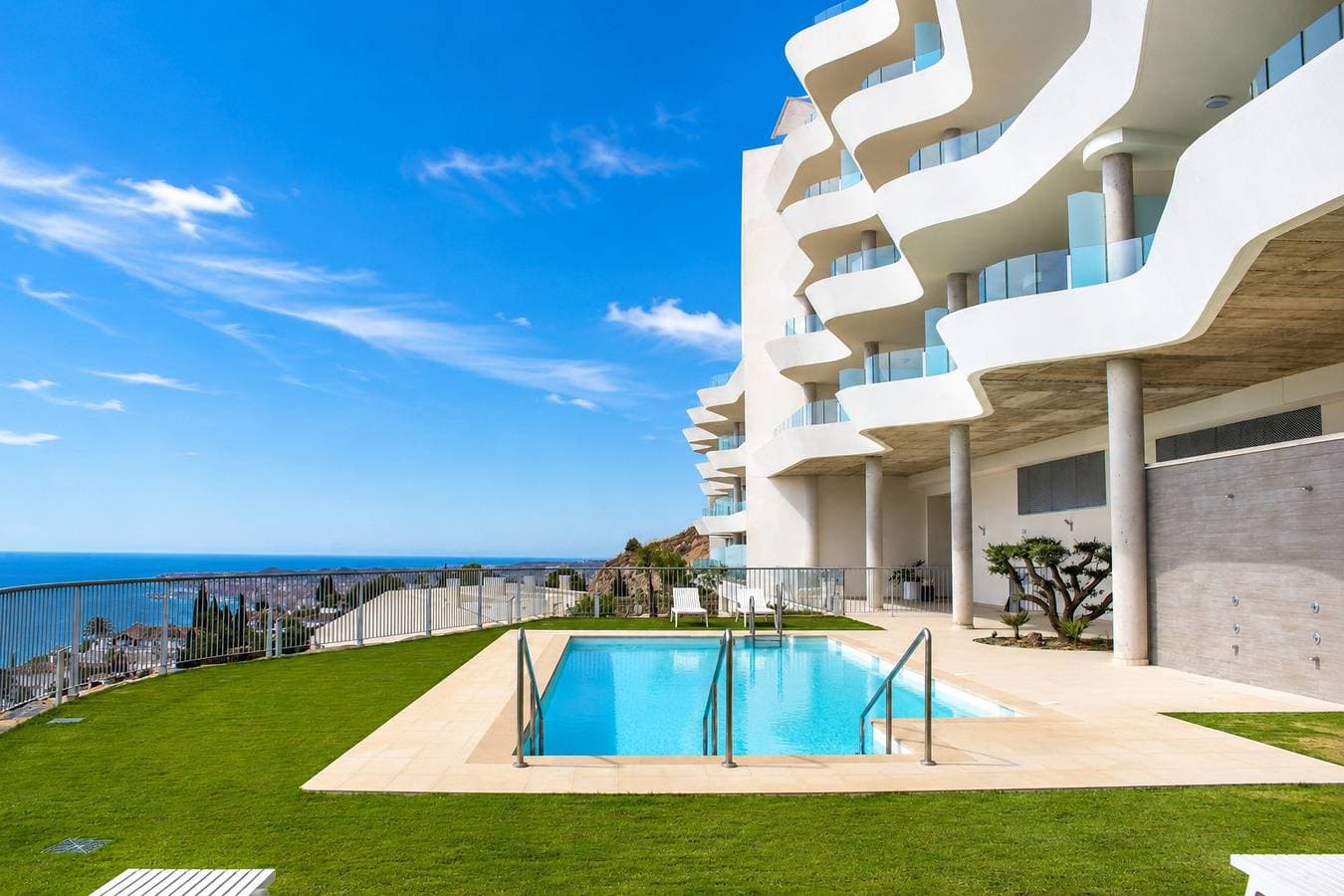 Foto 4 von 67: Luxury Penthouse with Stunning Sea Views