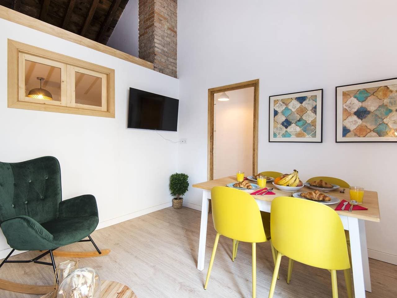 Foto 5 von 34: Ferienwohnung für 4 Personen mit Terrasse