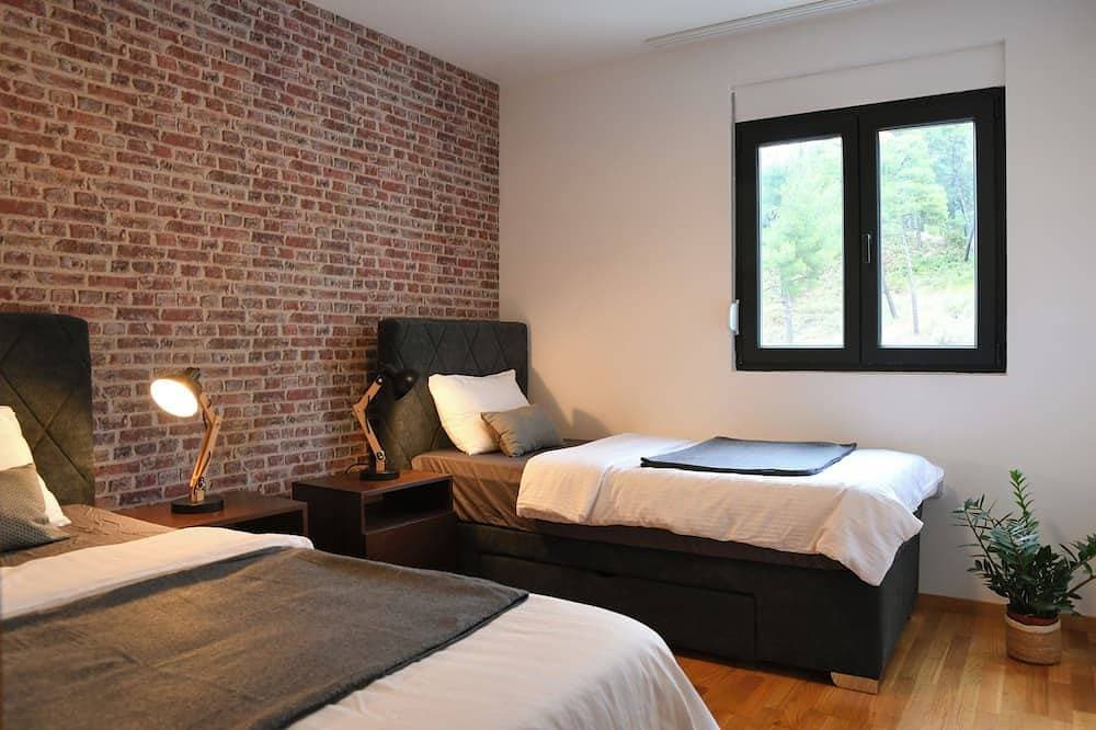 Foto 6 von 19: Two-Bedroom Apartment at Ljubovic Hill Park