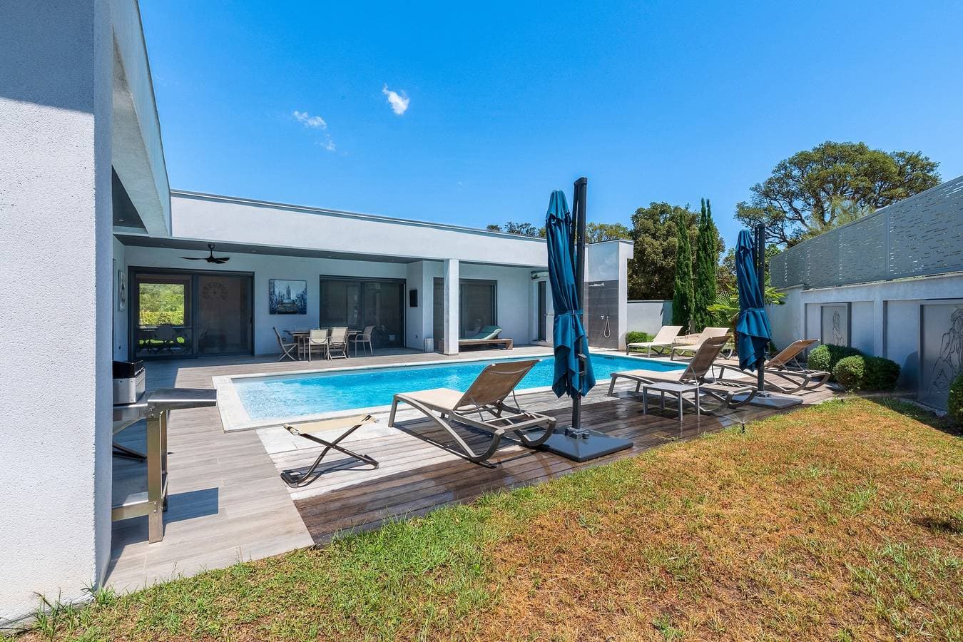 Foto 10 von 24: Villa für 6 Personen mit Terrasse