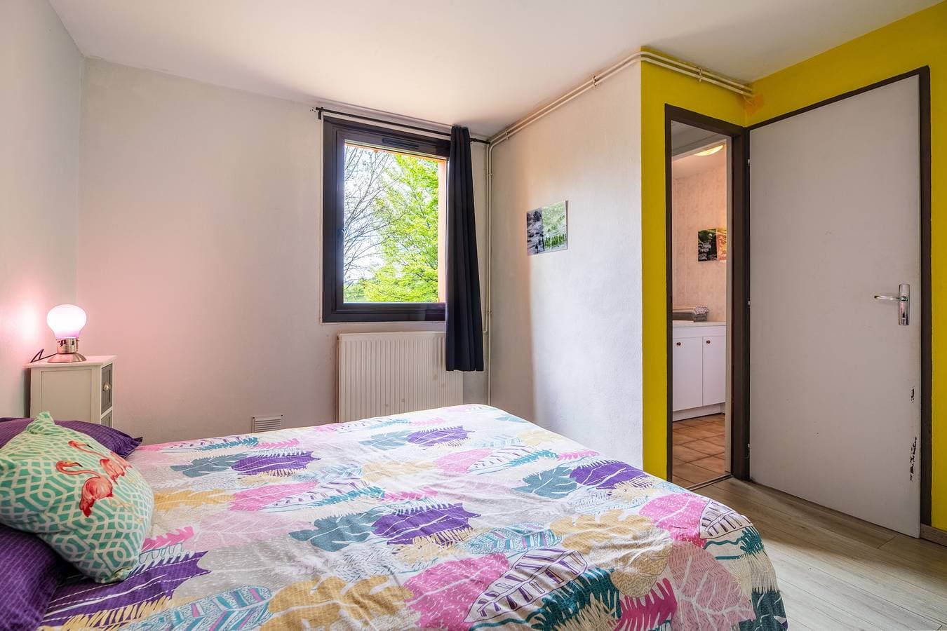 Foto 3 von 22: Ferienwohnung 'Studio avec Jardin à Bagneres' mit Bergblick, privater Terrasse und Wi-Fi