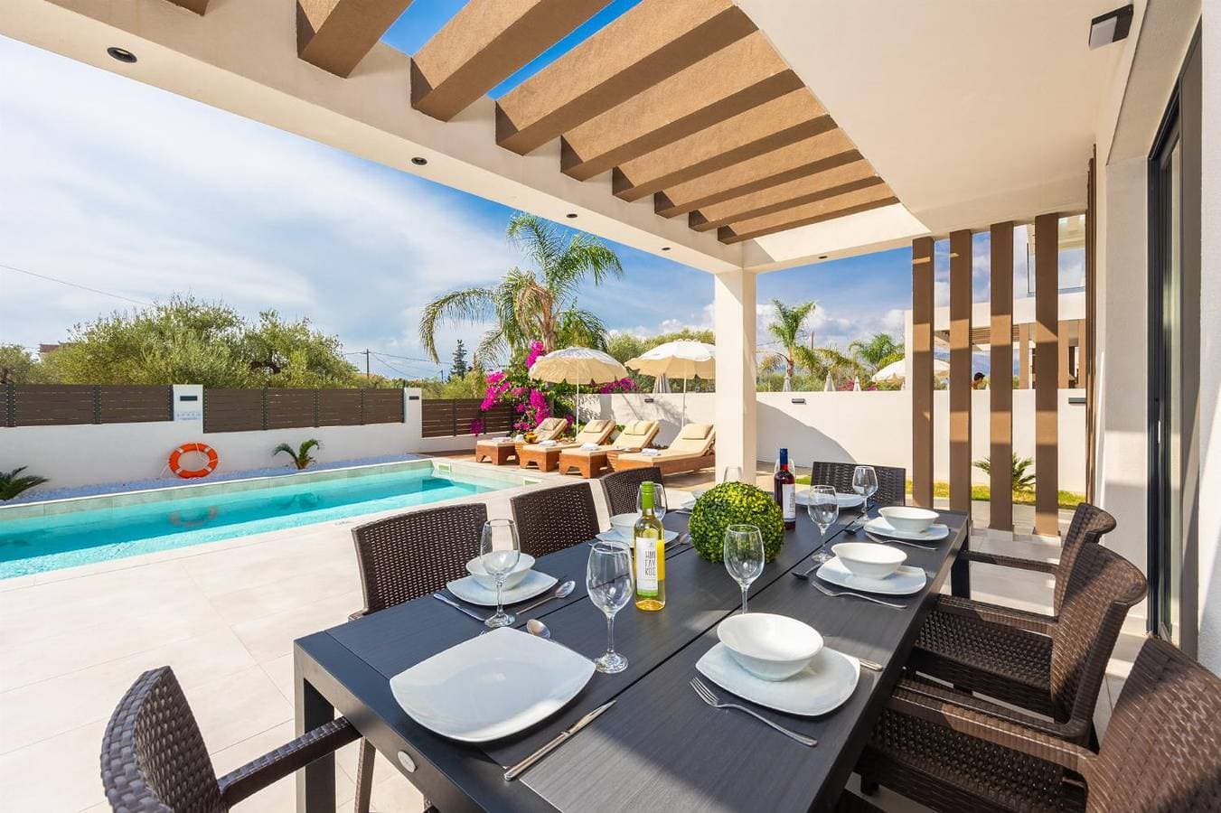 Foto 8 von 28: Villa für 8 Personen mit Terrasse