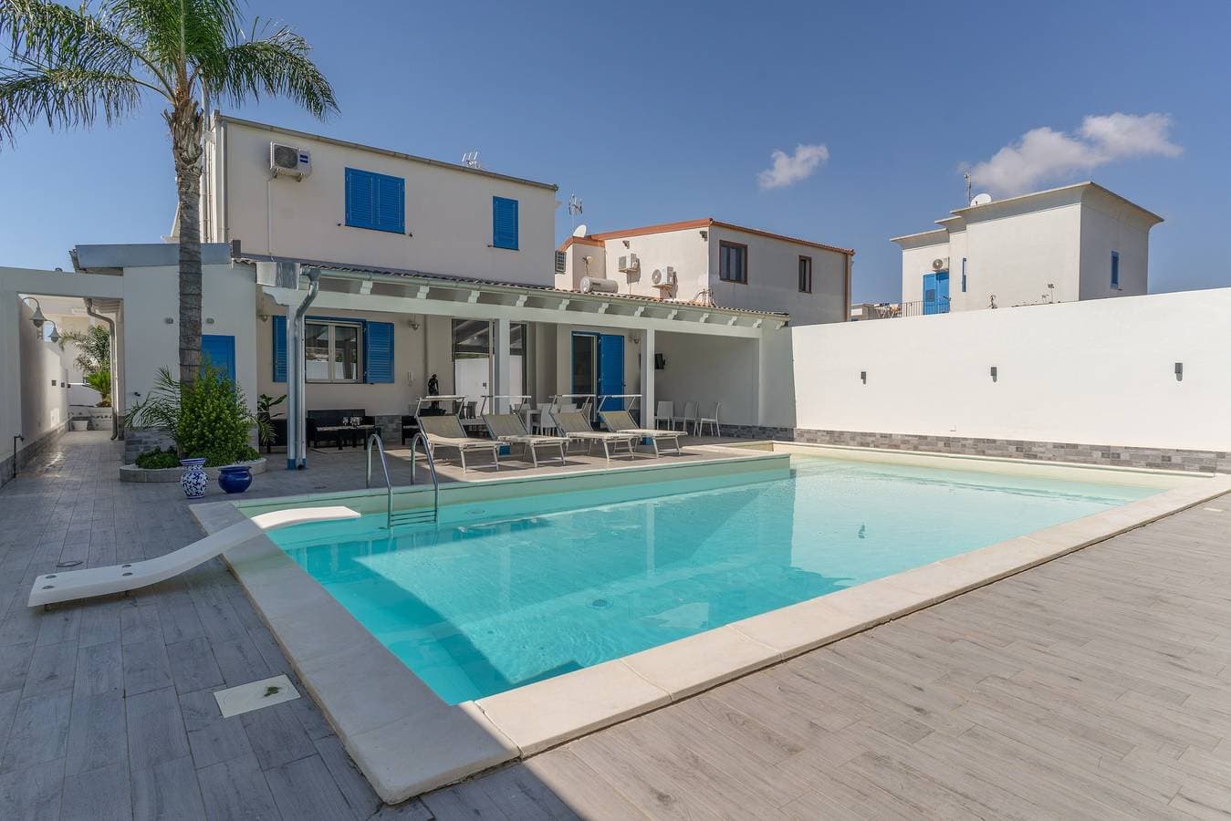 Foto 1 von 45: Villa 'Charm & Elegance - Privatni bazen u blizini Scala dei Turchi, Agrigento' mit privatem Pool