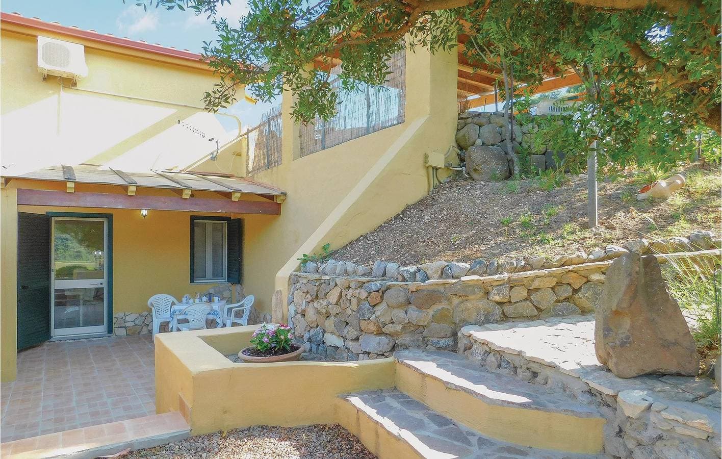 Rückzugsort am Pool: Gemütliches Apartment mit Garten und Internet 1