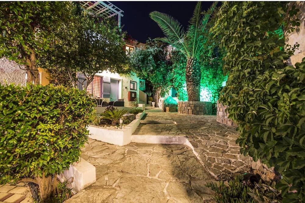 Foto 8 von 20: Wunderschönes Studio für 2 Personen, Swimmingpool und Meerblick