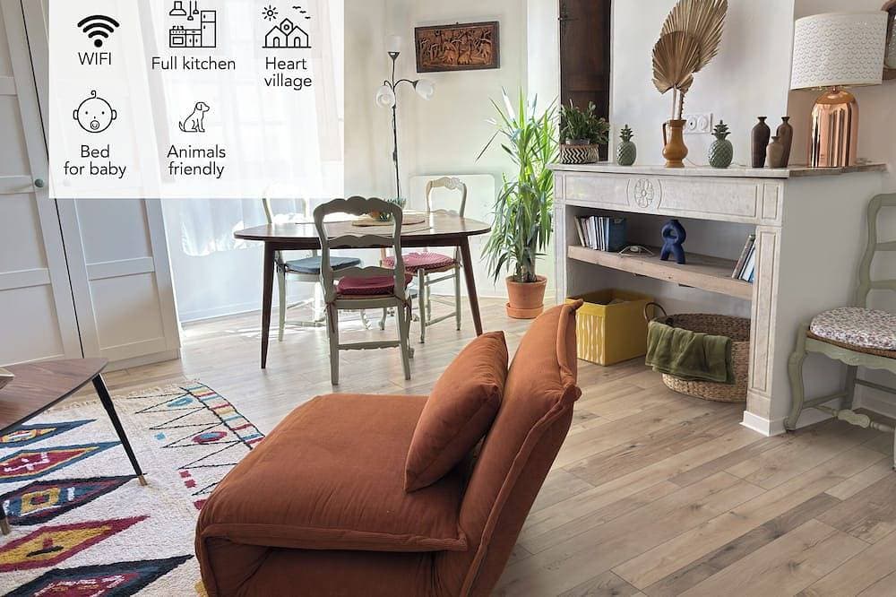 Provencal apartment in the heart of Cotignac 1
