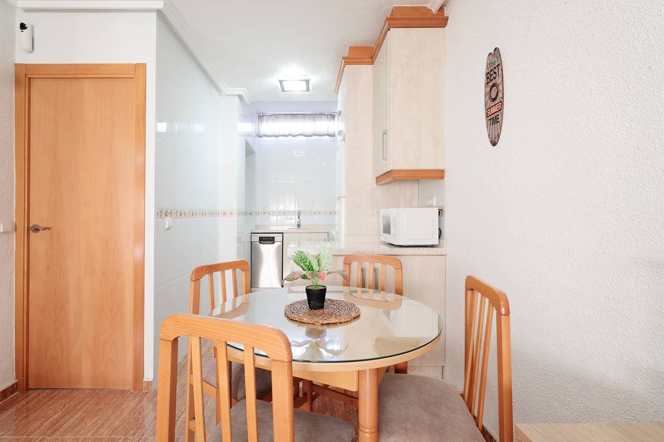 Foto 13 von 26: Bungalow 'Magnolias 20 En Santa Pola' mit Privatterrasse, Wi-Fi und Klimaanlage