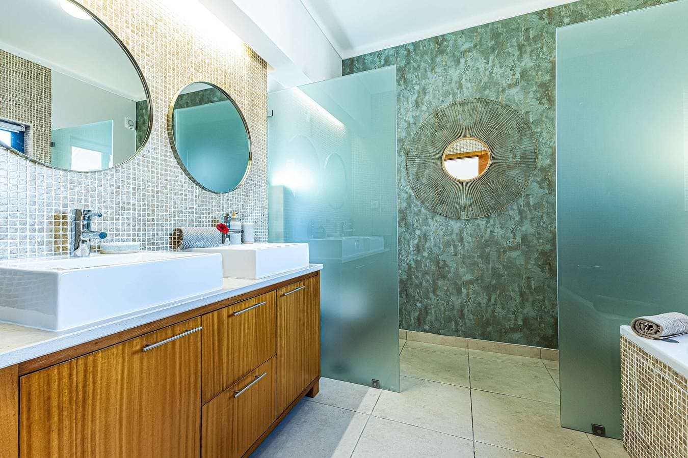 Foto 11 von 33: Ferienhaus für 8 Personen mit Pool