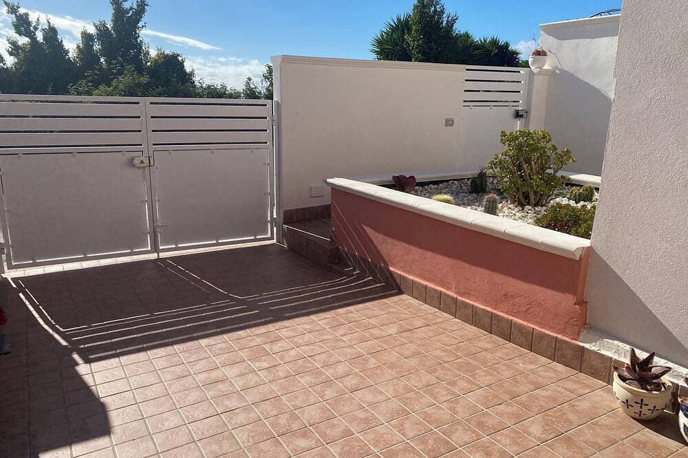 Foto 11 von 30: Komplettes Haus mit allem Zubehör mit Panoramablick und externer Veranda