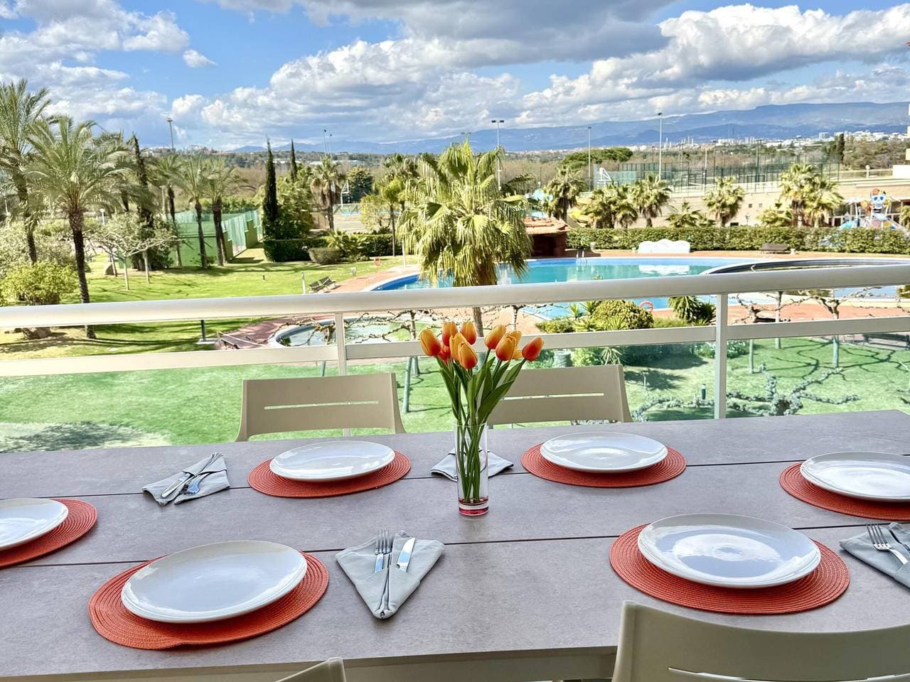 Charmante Wohnung am Meer mit Gartenblick und großem Freizeitangebot 1