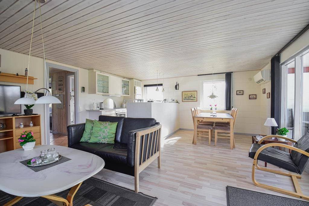 Foto 5 von 21: Gemütliches Ferienhaus mit Sauna, Schaukel und Kaminofen