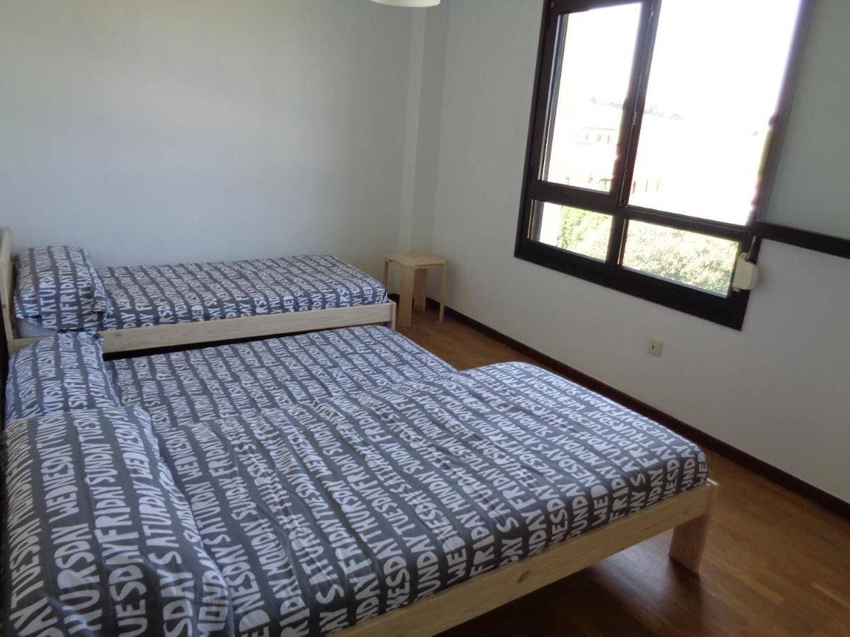 Foto 4 von 6: Two-Bedroom Apartment