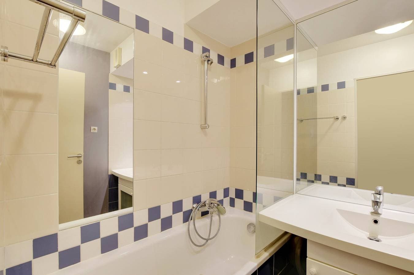 Foto 4 von 18: Ferienwohnung für 4 Personen mit Balkon