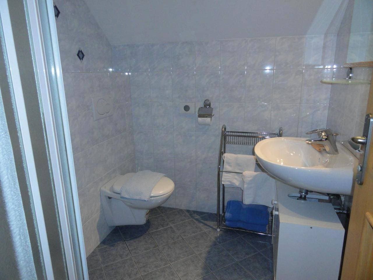 Foto 2 von 8: Small Double Room