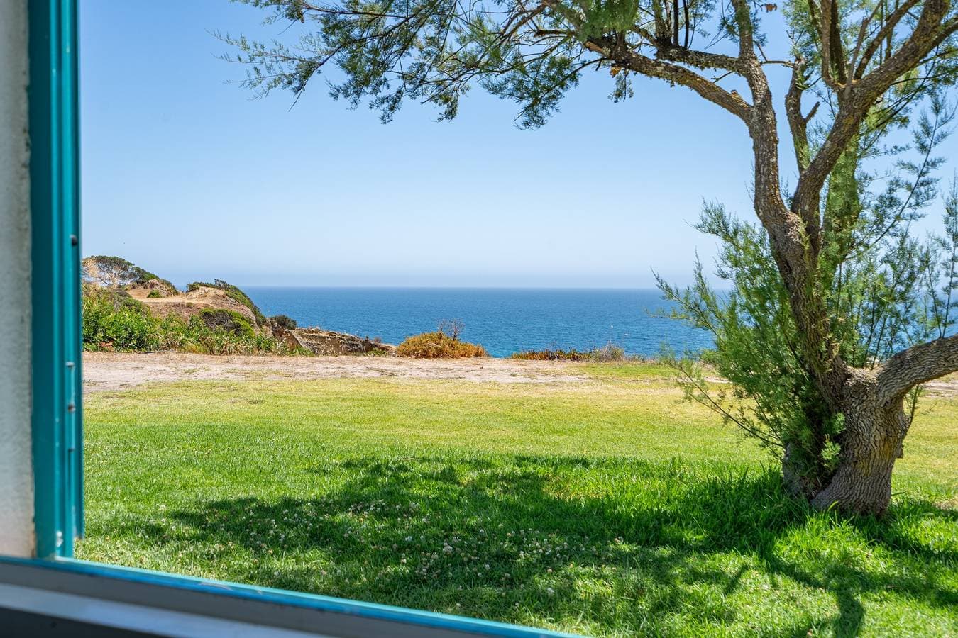 Foto 2 von 45: Ocean Villa – Ferienhaus mit Meerblick und Gemeinschaftspool