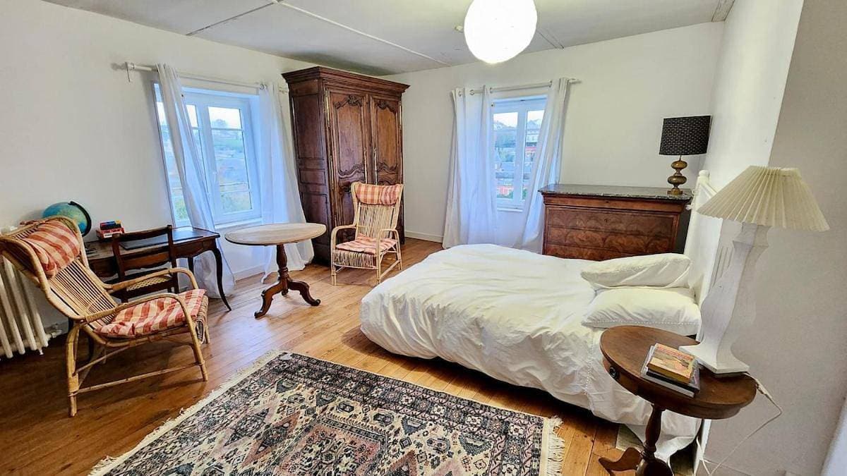 Foto 5 von 24: Five-Bedroom House