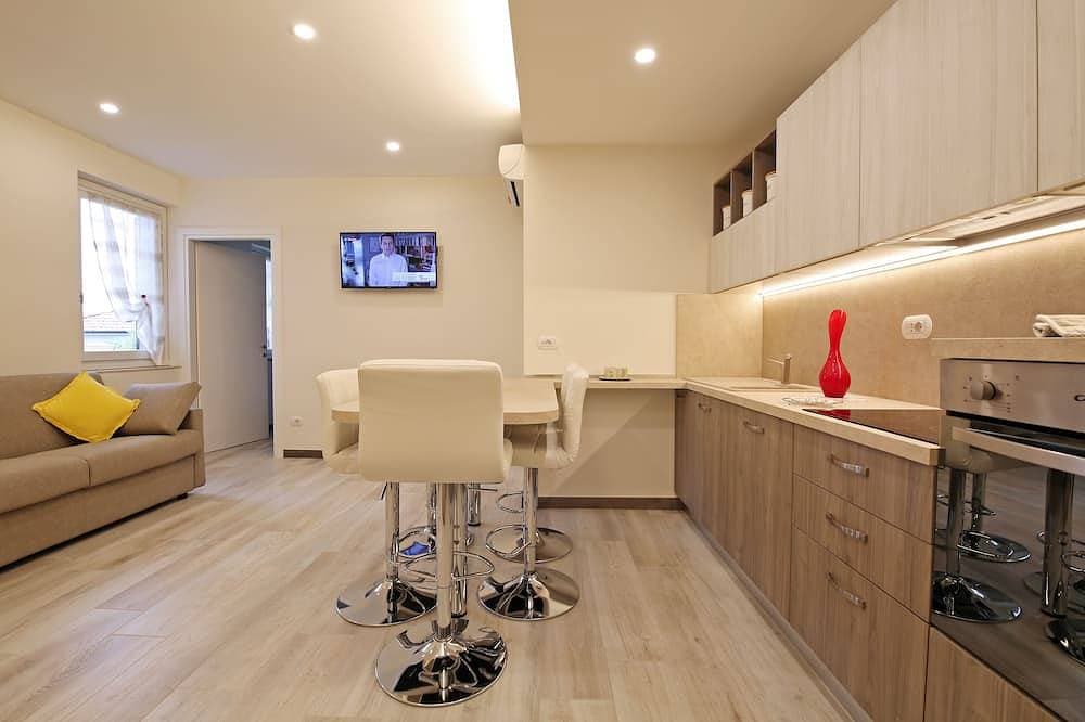 Bellagio Near The Lake, A Stylish Apartment, Garden, Parking Relaxing Position 1