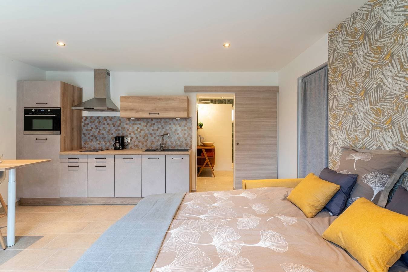 Foto 8 von 25: Studio-Apartment 'Marquet' mit Gemeinschaftsgarten und Klimaanlage