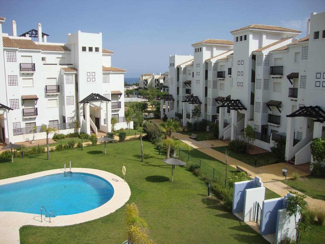 Foto 3 von 25: Residencial Duquesa 2049  Manilva Beach