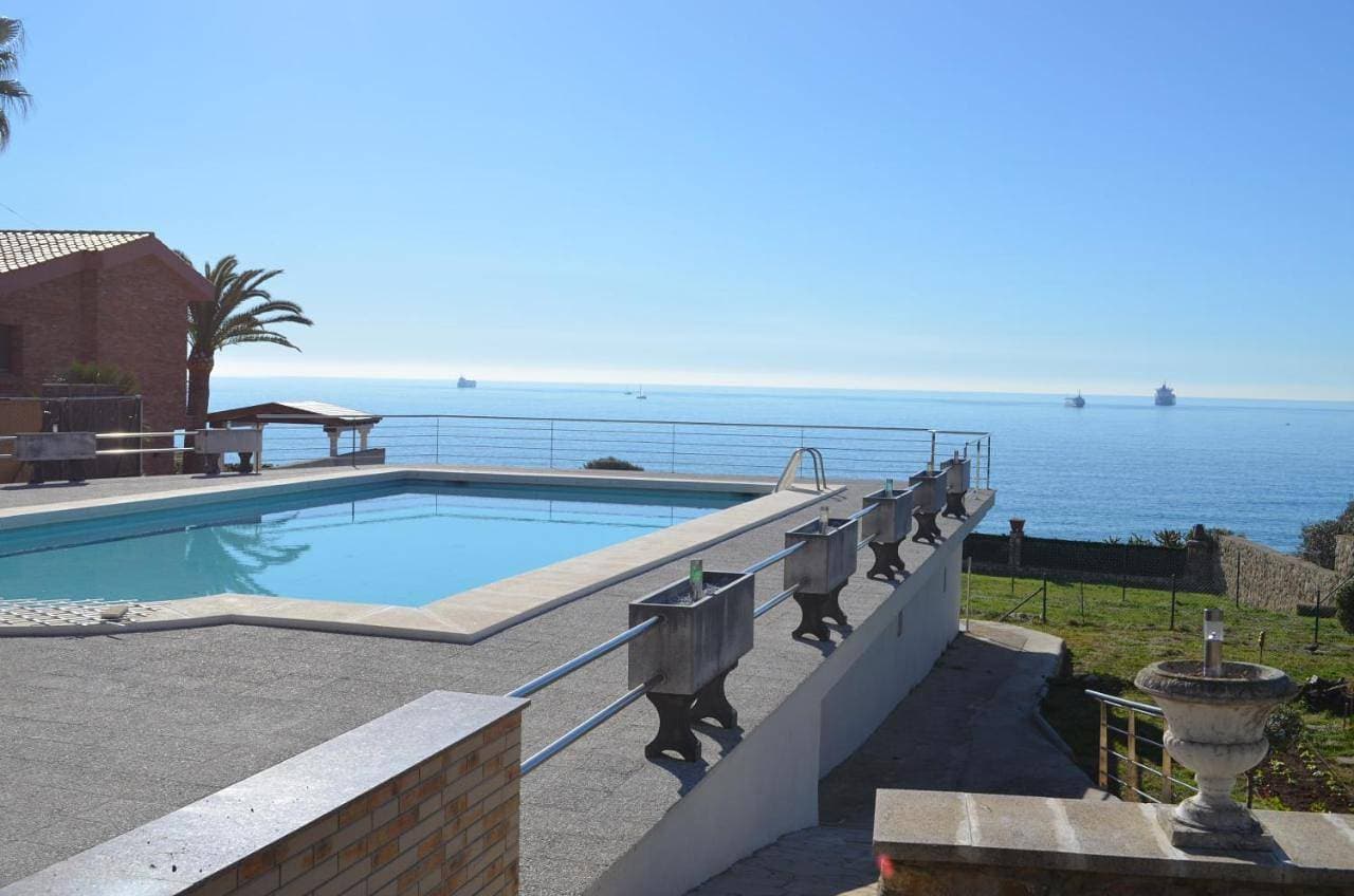 Spacious Apartment in Tarragona + Pool 1