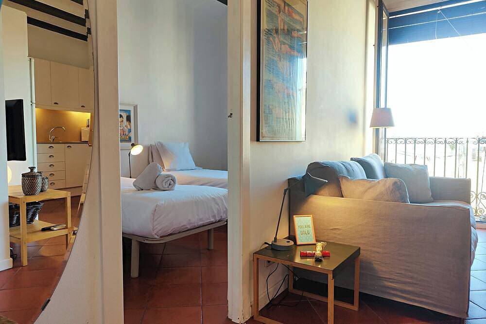 Foto 3 von 16: Sunny, Central & Tranquil. 1br. Plaça Catalunya Rb