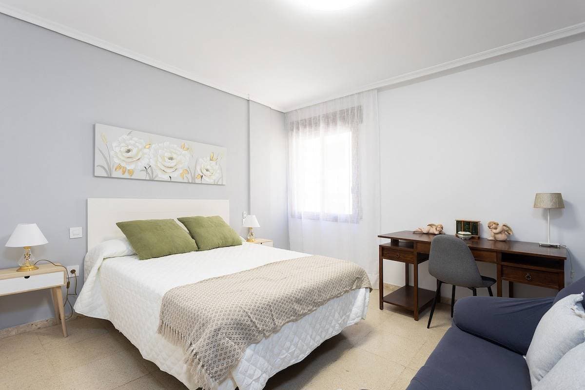 Foto 12 von 48: Ferienwohnung für 8 Personen mit Terrasse