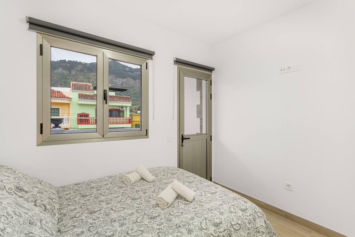 Foto 10 von 29: Ferienwohnung 'Lola' mit Bergblick, privater Terrasse und Wi-Fi