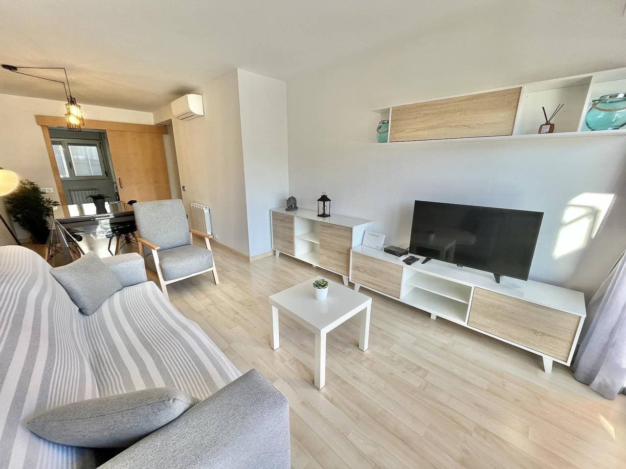 Foto 5 von 23: Ferienwohnung für 4 Personen mit Balkon/Terrasse