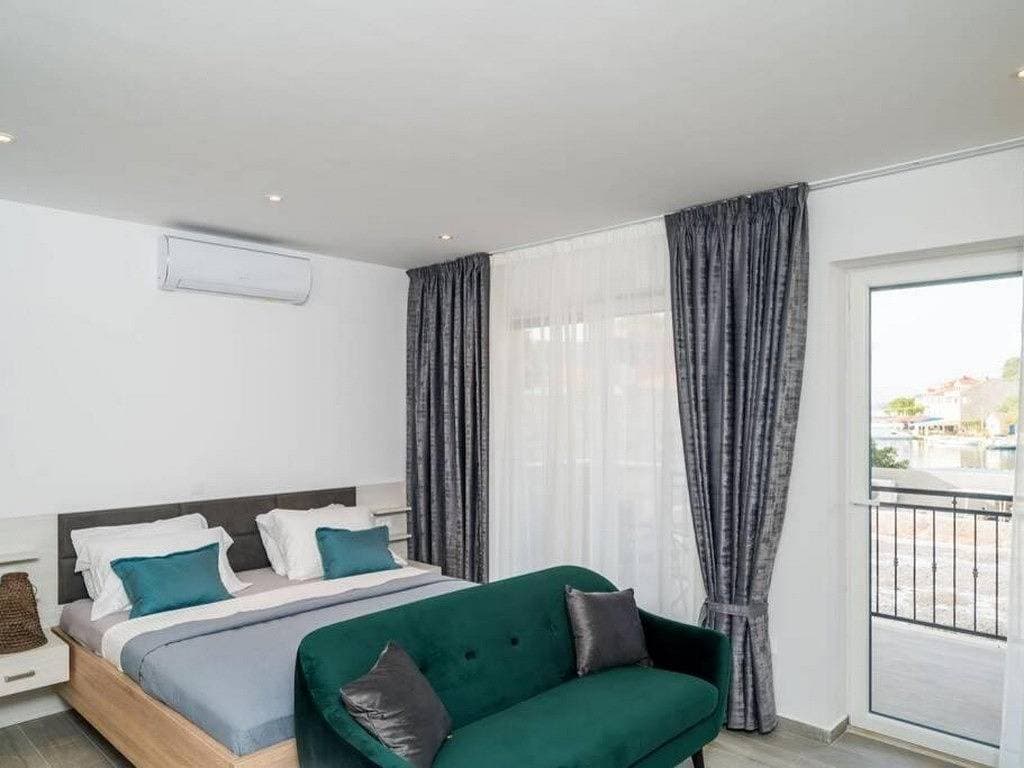 Foto 13 von 19: Studio Appartement mit Terrasse und Meerblick Pomena, Mljet As-22317-b