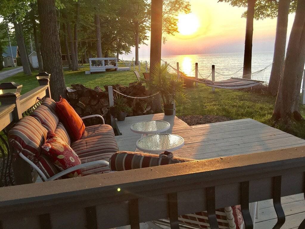Foto 6 von 24: Spektakulärer Panoramablick auf den See in romantischer, privater Umgebung