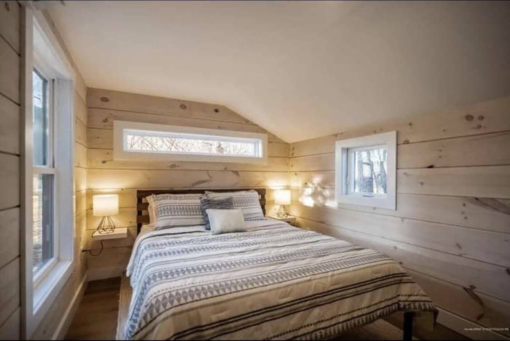 Foto 11 von 28: New Year Round Luxury Modern Camp direkt am Sebago See!
