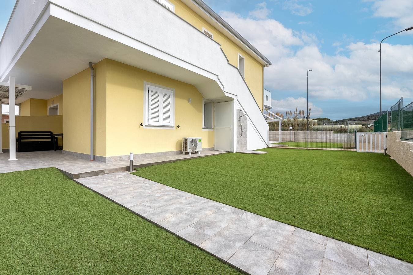 Foto 2 von 30: Ferienhaus 'Marachele' mit Gemeinschaftspool, privatem Garten & Klimaanlage