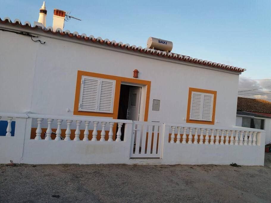 Sunny Aljezur da Viana, (Aljezur, Costa Vicentina) 1