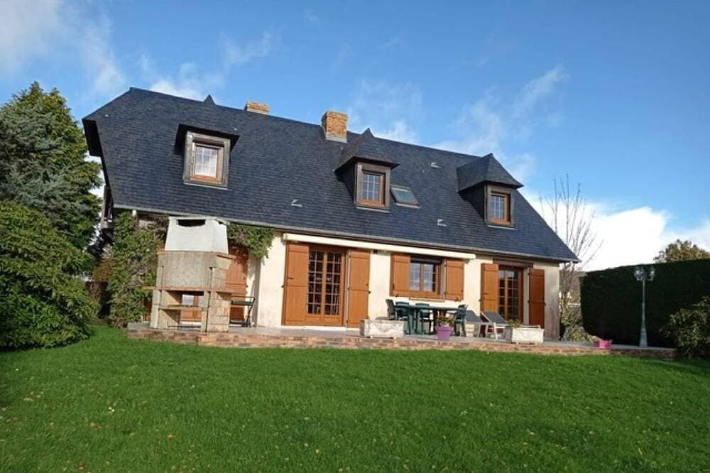 Gîte in Octeville - sur- Mer, sleeps 8, between Le Havre and Etretat, 3 bedrooms. 1