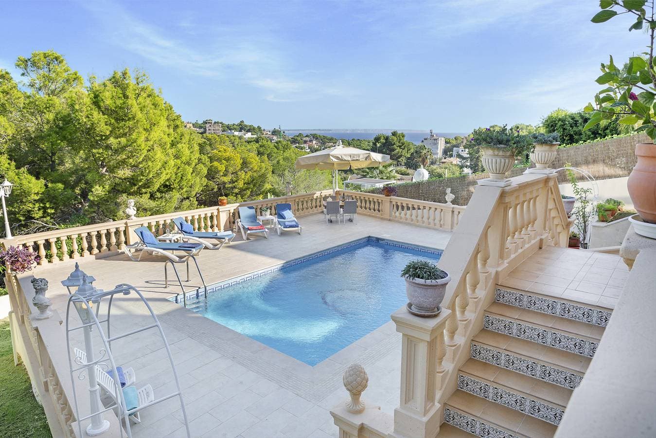 Foto 4 von 15: Villa Maria Portals Nous by PriorityVillas
