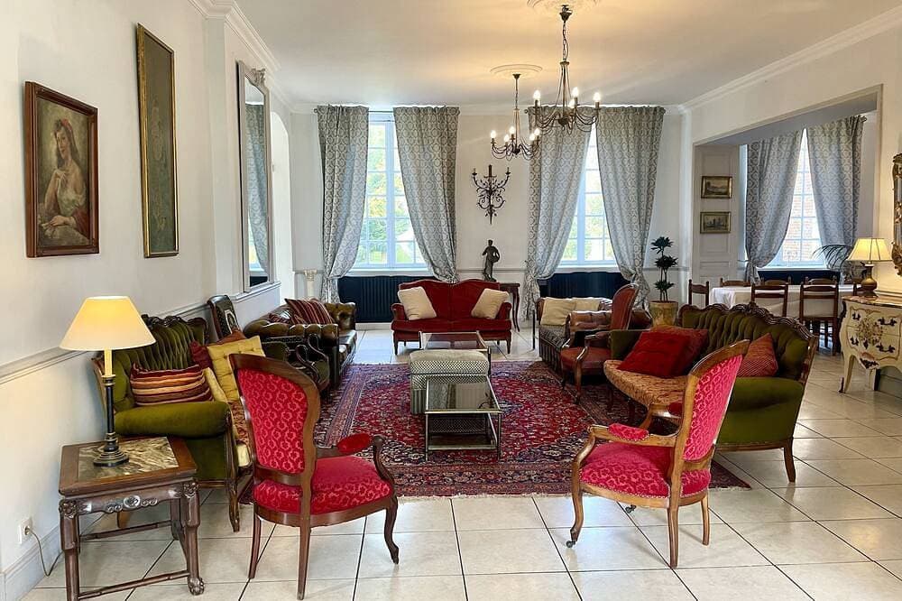 Large gîte in a chateau in the countryside for 28 people - Normandy 1