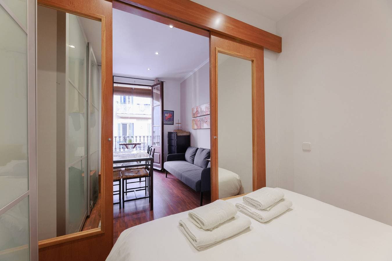 Foto 2 von 28: Turo Park, precioso apartamento con balcón