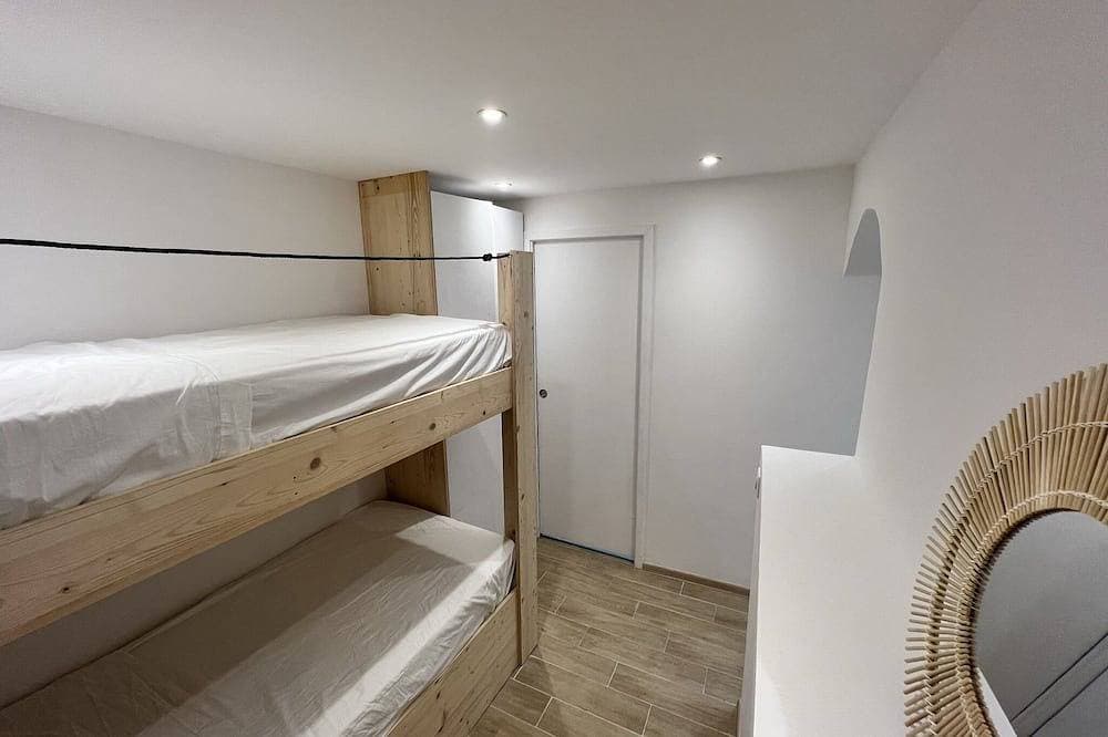 Foto 3 von 8: New architect apartment in Santa Giulia, Porto Vecchio