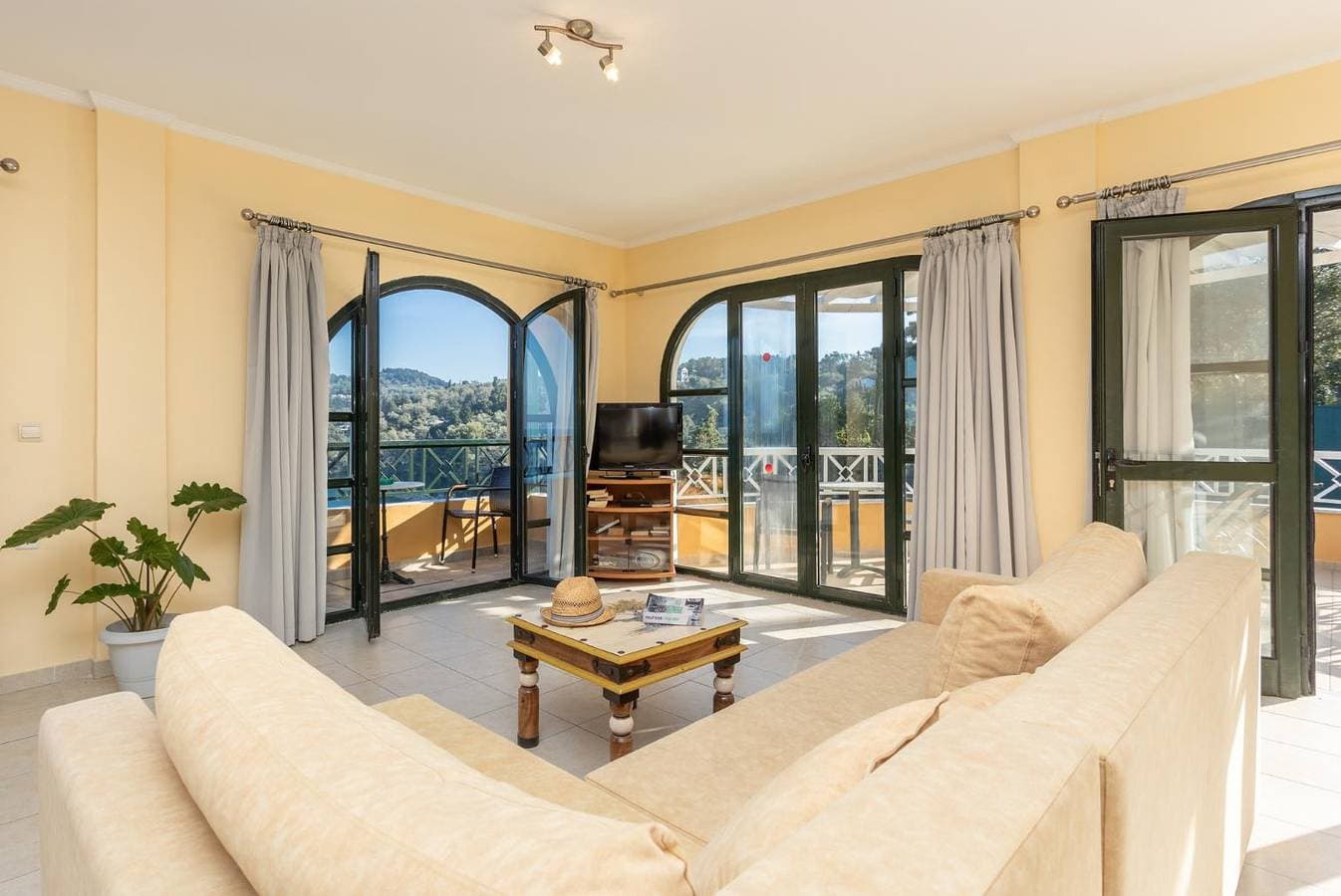 Foto 12 von 28: Villa für 4 Personen mit Meerblick